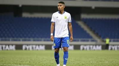 Mamelodi Sundowns FC midfielder Sphelele Mkhulise urges his teammates to match Kaizer Chiefs' intensity in their upcoming...