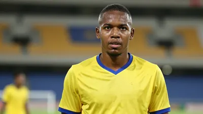 Mamelodi Sundowns midfielder Marcelo Allende insists he is focused on his job despite contract uncertainty