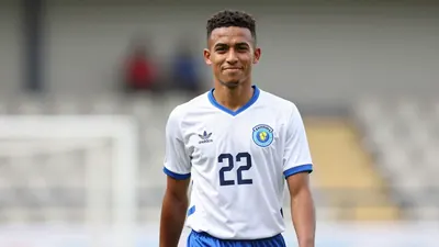 Mamelodi Sundowns FC is at risk of losing young midfielder Gomolemo Kekana due to a contract dispute