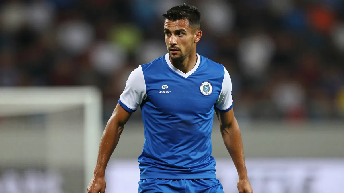 Mamelodi Sundowns FC secure a 1-0 win over Esperance in the CAF Champions League semi-final first leg, with Colombian...